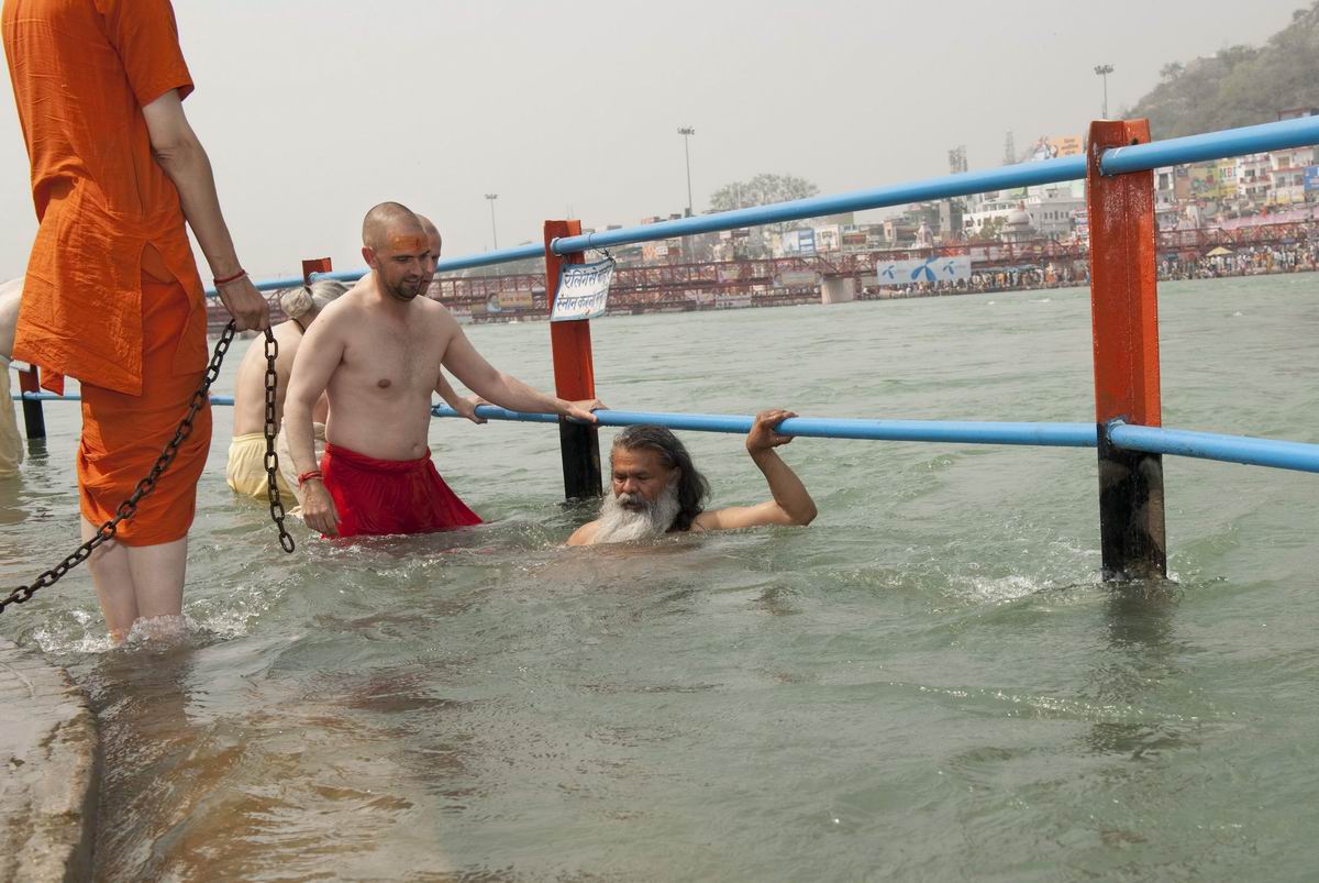 Kumbha-Mela-2010-Haridwar_D3Y5147