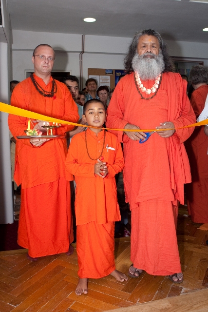 Opening_ceremony_in_Zagreb_Ashram