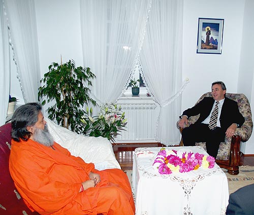 His Holiness Swamiji with Croatian State Secretary Mr. Nevio Setic