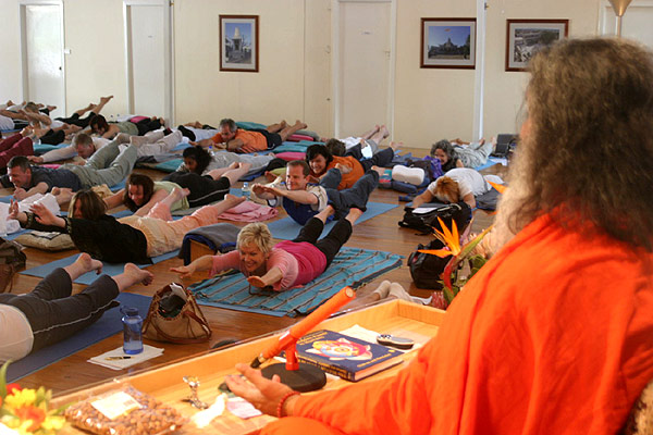 H.H. Swamiji leads Yoga classes