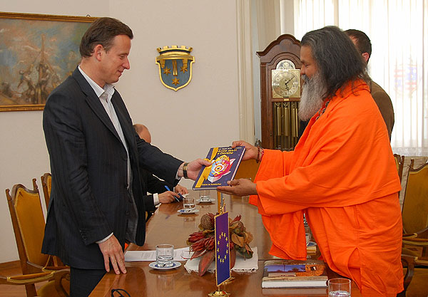 Meeting the Mayor Bojan Srot