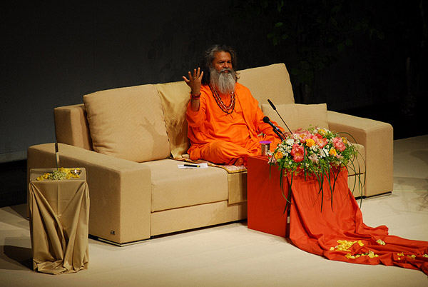 His Holiness Vishwaguru Mahamandaleshwar Paramhans Swami Maheshwarananda at the celebration of 20 years of YIDL in Slovenia