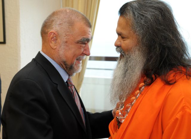 His Holiness Swamiji with the President of Croatia, Mr. Stjepan Mesic 